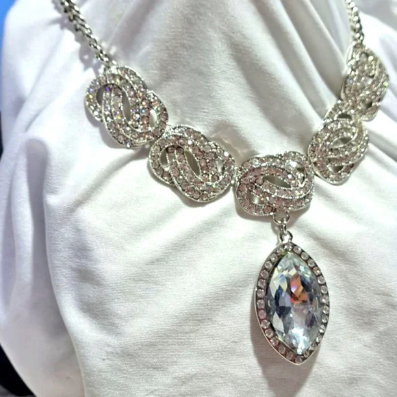 Women's Fashion Necklace Fancy Night Out Holiday Statement New With Tags - Picture 4 of 8